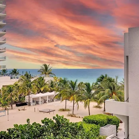 Beachfront Condo - Amazing Pool - Oceanview Balcony